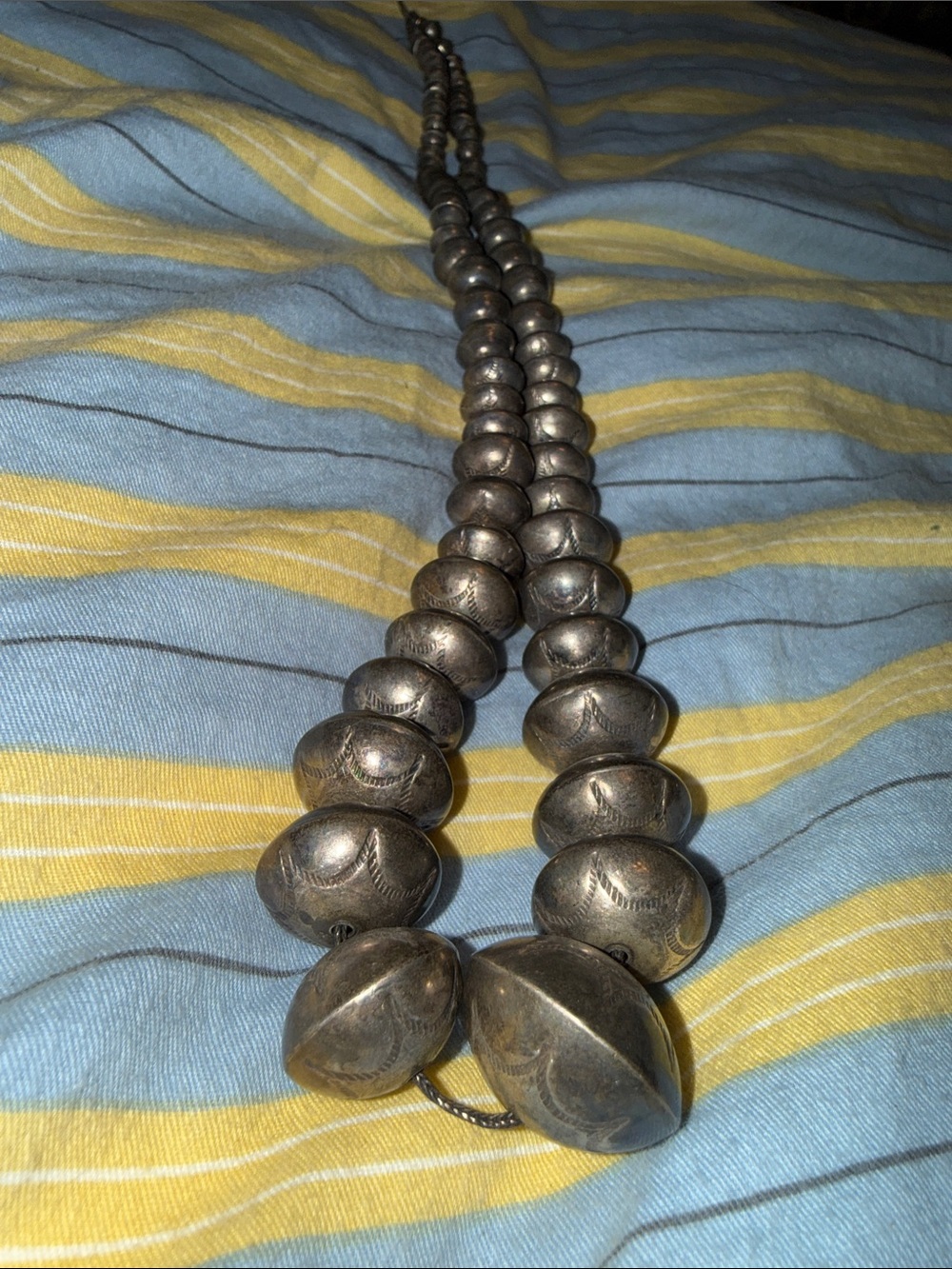 Handmade stamped Navajo pearl necklace - Picture 5 of 5